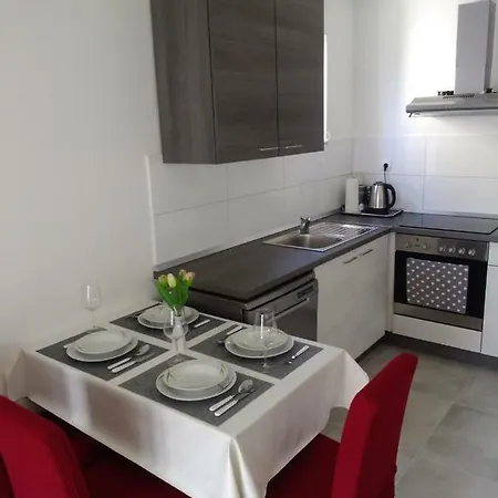 Tonio Apartman *